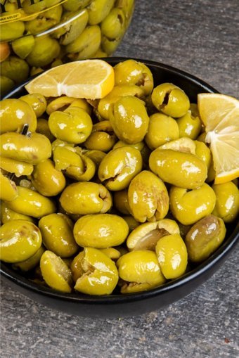 Nefisso Çekirdeksiz Salamura Kırma Yeşil Zeytin Pet Kavanoz 2.5 kg