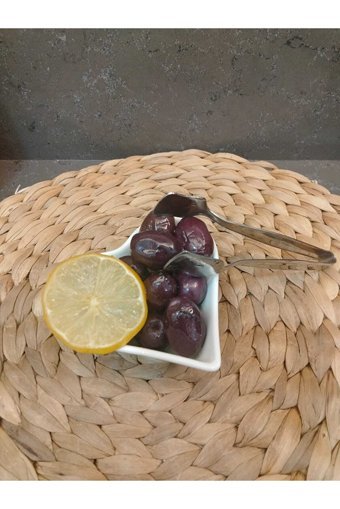 Altan Çalışkan Salamura Az Tuzlu Siyah Zeytin Kavanoz 1 kg