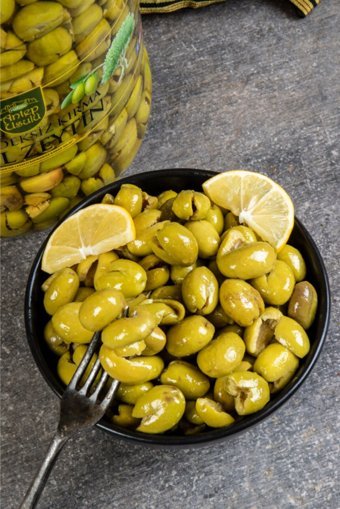 Nefisso Çekirdeksiz Salamura Kırma Yeşil Zeytin Pet Kavanoz 4.5 kg