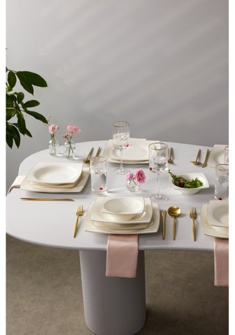 Karaca Blaine 24 Parça 6 Kişilik Bone Kare Yemek Takımı