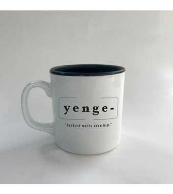Mor Mürekkep Yenge Baskılı Siyah Multi Kupa