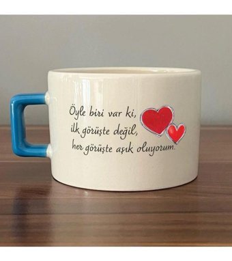 Mor Mürekkep Öyle Biri Var Ki Baskılı Mavi Kulplu C Fincan