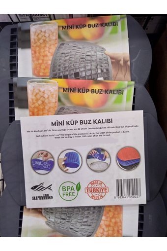 Yeni Hikaye Yuvarlak Şekilli Plastik Kapaklı Renkli Buz Kalıbı
