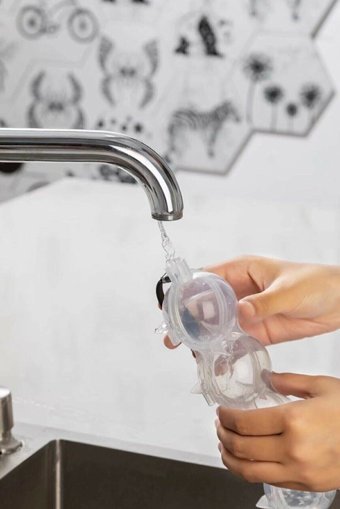 Bernoullı Piramit Şekilli Plastik Kapaklı Şeffaf Buz Kalıbı