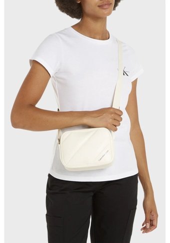 Calvin Klein K60K611821 Yan Kadın Omuz Çantası Beyaz