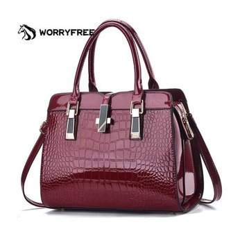 Worryfreeshopping Wr0402402 Parlak Deri Büyük Kapasiteli Kadın Omuz Çantası Bordo