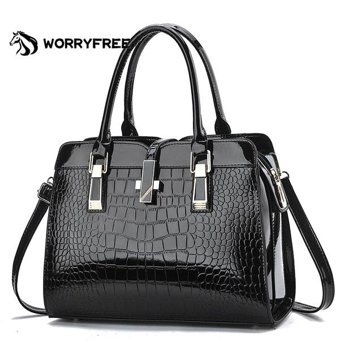 Worryfreeshopping Wr0402404 Parlak Deri Büyük Kapasiteli Kadın Omuz Çantası Siyah