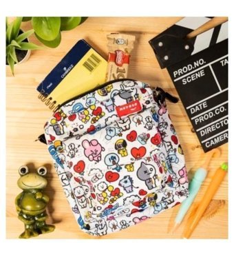 Shopiolog Bt21 Desenli Çırtlı Dik Renkli Kadın Omuz Çantası Çok Renkli
