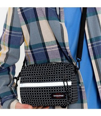 Eastpak Aman Bıke Kalem Refleks Ek0A5BamU361 Kadın Omuz Çantası Siyah