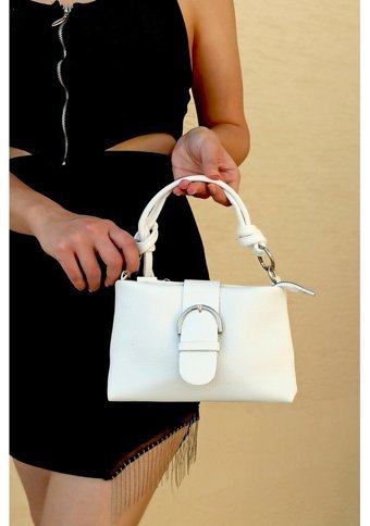 Çlk Accessories Önden Kemerli Küçük Kadın Omuz Çantası Beyaz
