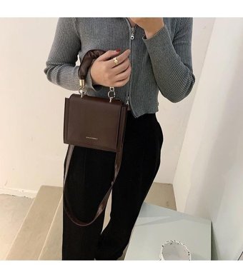 Layla Zincirli Küçük Kare Kadın Omuz Çantası Gümüş