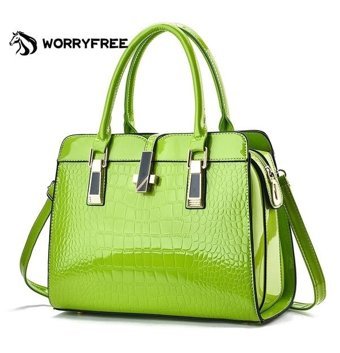 Worryfreeshopping Wr0402405 Parlak Deri Büyük Kapasiteli Kadın Omuz Çantası Yeşil