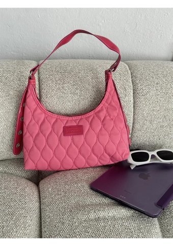 Takmoda Kemer Detaylı Fusya Baget Kadın Omuz Çantası Pembe