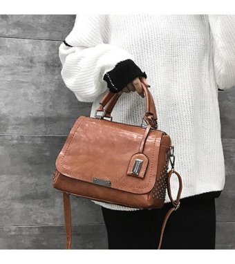 Sones Pu Perçinli Messenger Kadın Omuz Çantası Kahverengi