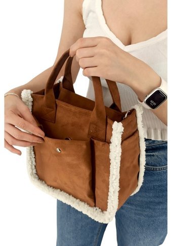 Çlk Accessories Kadife Kumaş Önü Cepli Tüylü Spor Askı Kadın Omuz Çantası Taba