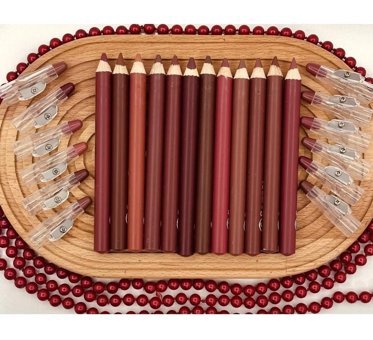 Lady Beauty 12'li Set Suya Dayanıklı Mat Dudak Kalemi Çok Renkli