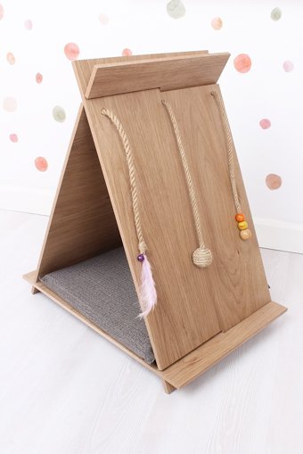 Femusa Oyuncaklı 55 cm Kedi Tırmalama Rampası