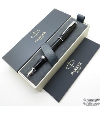 Parker Urban Parlak Siyah Dolma Kalem