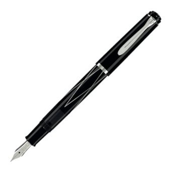 Pelikan Souveran M215 Üçgen Dolma Kalem