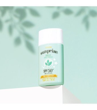 Etude House Mild Airy Finish 50 Faktör Tüm Ciltler İçin Leke Karşıtı Nemlendirici Yağsız Suya Dayanıklı Yüz Ve Vücut Güneş Kremi 55 ml