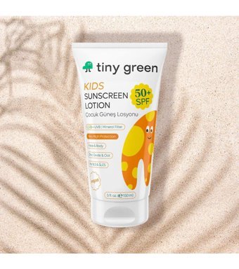 Tiny Green 50 Faktör Tüm Ciltler İçin Nemlendirici Suya Dayanıklı Yüz Güneş Losyonu 50 ml