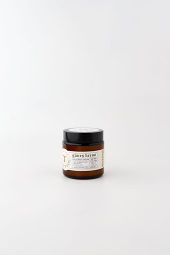 Craft Troy 50 Faktör Tüm Ciltler İçin Leke Karşıtı Nemlendirici Yağsız Suya Dayanıklı Yüz ve Vücut Güneş Kremi 50 ml