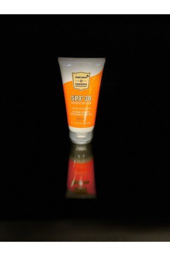 Tannymaxx 30 Faktör Tüm Ciltler İçin Leke Karşıtı Nemlendirici Yağsız Suya Dayanıklı Yüz ve Vücut Güneş Kremi 150 ml
