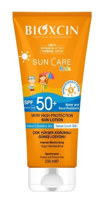 Bioxin Kids 50 Faktör Tüm Ciltler İçin Leke Karşıtı Nemlendirici Yağsız Suya Dayanıklı Yüz ve Vücut Güneş Kremi 200 ml