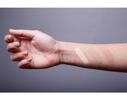 Garnier Karma ve Yağlı Ciltler İçin Su Bazlı Sivilce Yapmayan BB Krem Açık Ton