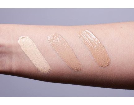 Garnier Karma ve Yağlı Ciltler İçin Su Bazlı Sivilce Yapmayan BB Krem Açık Ton