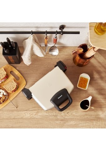 Homend Toastbuster 1337H 4 Dilim Döküm Çıkartılabilir Plaka Çift Taraflı 2000 W Izgaralı Krem Tost Makinesi