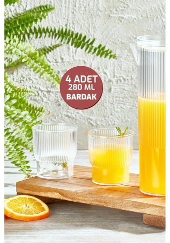 Morlimon Akrilik 1.1 lt Kapaklı Sürahi Şeffaf