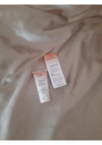 Biobellinda Güneş Koruyuculu Işıltılı CC Krem 30 ml