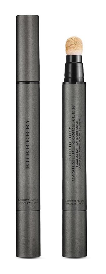 Burberry 00 Ivory Nemlendiricili Göz Altı ve Yüz Likit Puff Kapatıcı