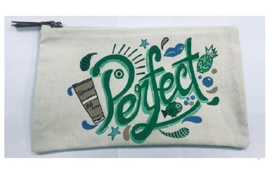 Garnier Çok Renkli Yazılı Bez Makyaj Çantası