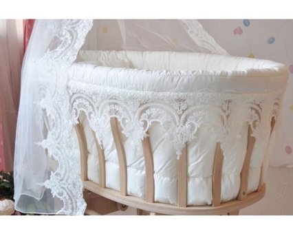 Bebekonfor Osmanlı Ahşap 15 kg Oval Tekerlekli Yataklı Sallanan Portatif Beşik Bej