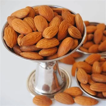 Açık Çiğ Badem 1 kg