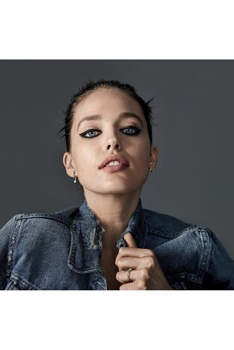 Maybelline New York Tattoo No:901 Asansörsüz Mat Akmayan Gri Göz Kalemi