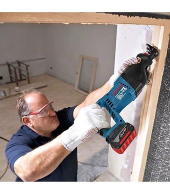 Bosch GSA 18VLI Akülü Kablosuz 18 W Tilki Kuyruğu Testere