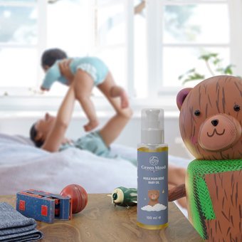 Green Mood Natural Care Var Bademli-Zeytinyağlı-Jojoba Yağlı Bebek Masaj Yağı 100 ml
