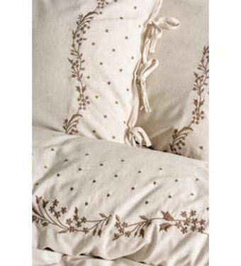 Cotton Box 75% Pamuk - 25% Keten Dört Mevsim 200 x 220 cm Çift Kişilik Çarşaflı İşlemeli Nevresim Takımı Krem
