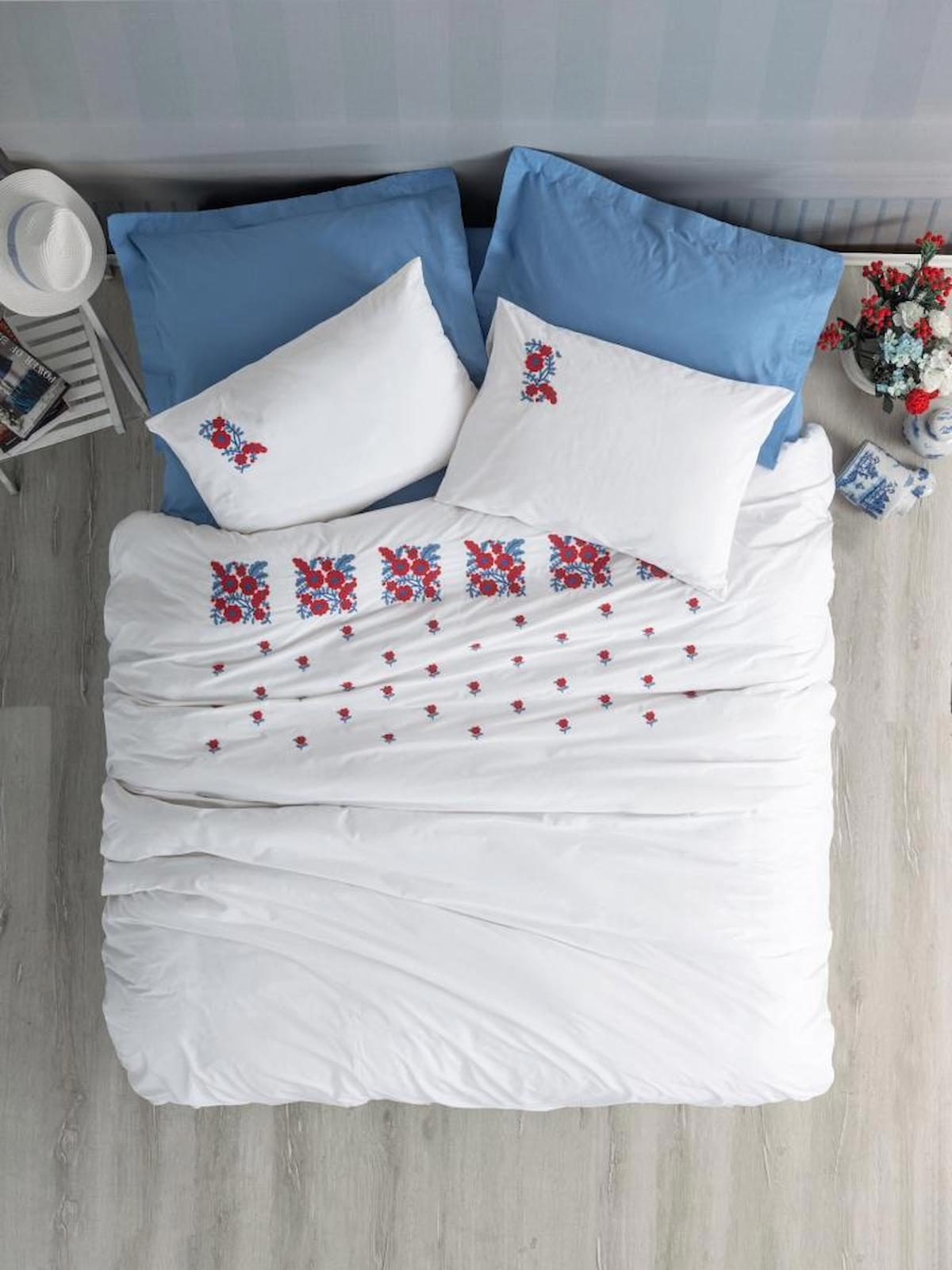 Cotton Box Pamuk Dört Mevsim 200 x 220 cm Çift Kişilik Çarşaflı İşlemeli Nevresim Takımı Beyaz - Kırmızı - Mavi
