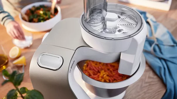 Bosch Mum5Xw20 Plastik 1000 W 3.9 lt Standlı Hamur Yoğurma ve Mutfak Şefi Kahverengi