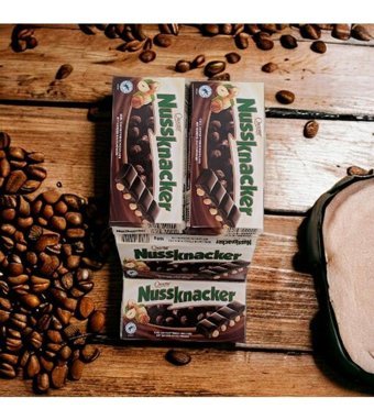 Choceur Nussknacker Fındıklı Bitter Çikolata 20x100 gr