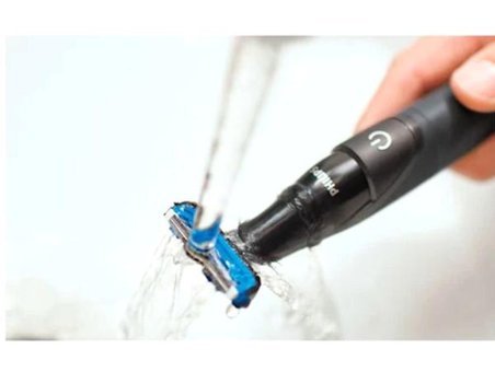 Philips BG1024 Vücut Çift Başlıklı Çok Amaçlı Sinekkaydı Islak Kuru Tıraş Makinesi