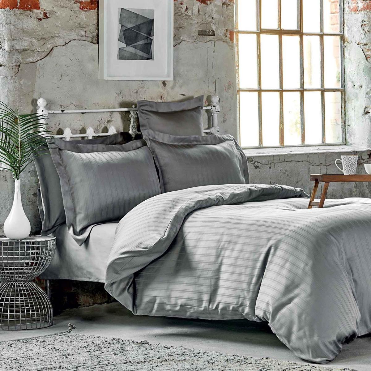 Karaca Home Charm Bold Saten 4 Mevsim 200 x 220 cm Çarşaflı Desenli Çift Kişilik Nevresim Takımı Gri