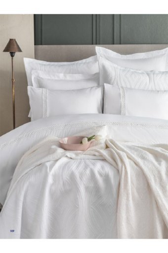 Apricitas Belmont Pamuklu 4 Mevsim 200 x 220 cm Çarşaflı Desenli Çift Kişilik Nevresim Takımı Beyaz