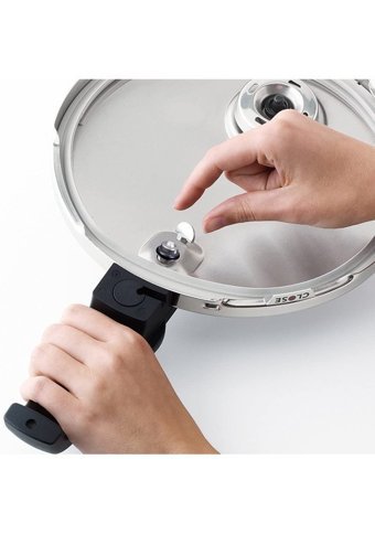Fissler Vitaquick Bluepoint Clipso Kapak Cookstar Tabanlı 8 lt Düdüklü Tencere