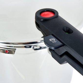 Fissler Vitaquick Red Clipso Kapak Cookstar Tabanlı 6 lt Düdüklü Tencere