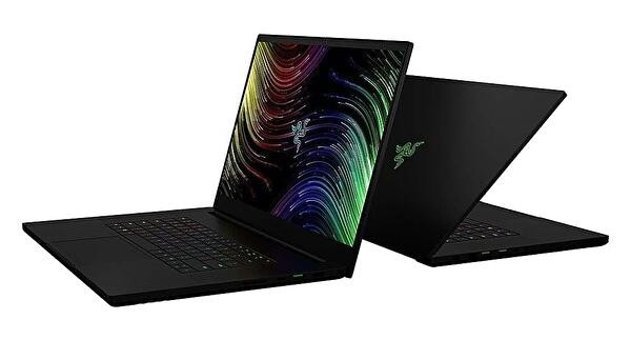 Razer Blade 17 RZ09-0423QEF3-R3E1 Harici GeForce RTX 3070 Ti Intel Core i9 12900H 32 GB DDR5 1 TB SSD 17.3 inç UHD Windows 11 Home Gaming Laptop